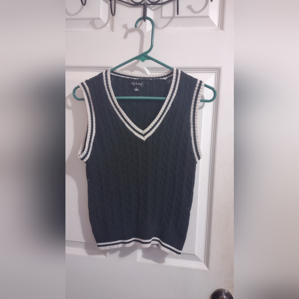 V-neck sweater Tank Top color black